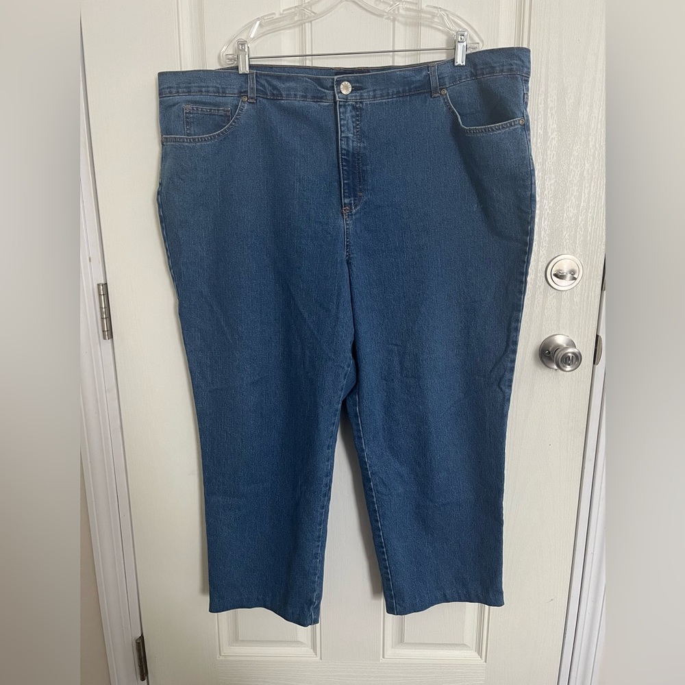 Basic Editions Classic Fit - Size 26W Short